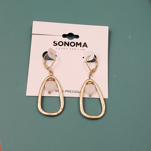 Sonoma, NWT, Gold hammered tone, oblong hoops with off white dangle earrings - Picture 1 of 8